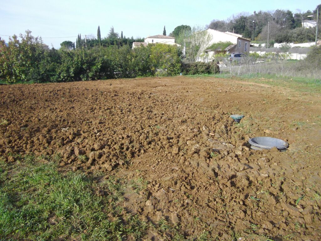 ESTP Terrassement - Mise en forme du terrain avec les terres excédentaires issues des terrassements.