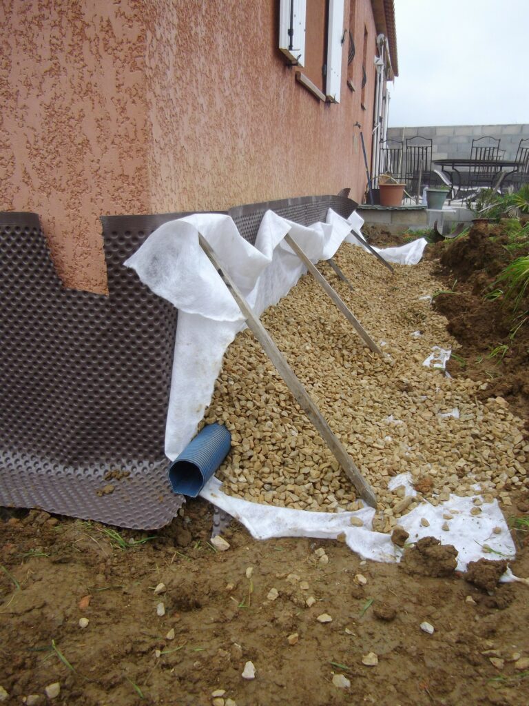 ESTP Terrassement - Remblaiment du complexe drainant.